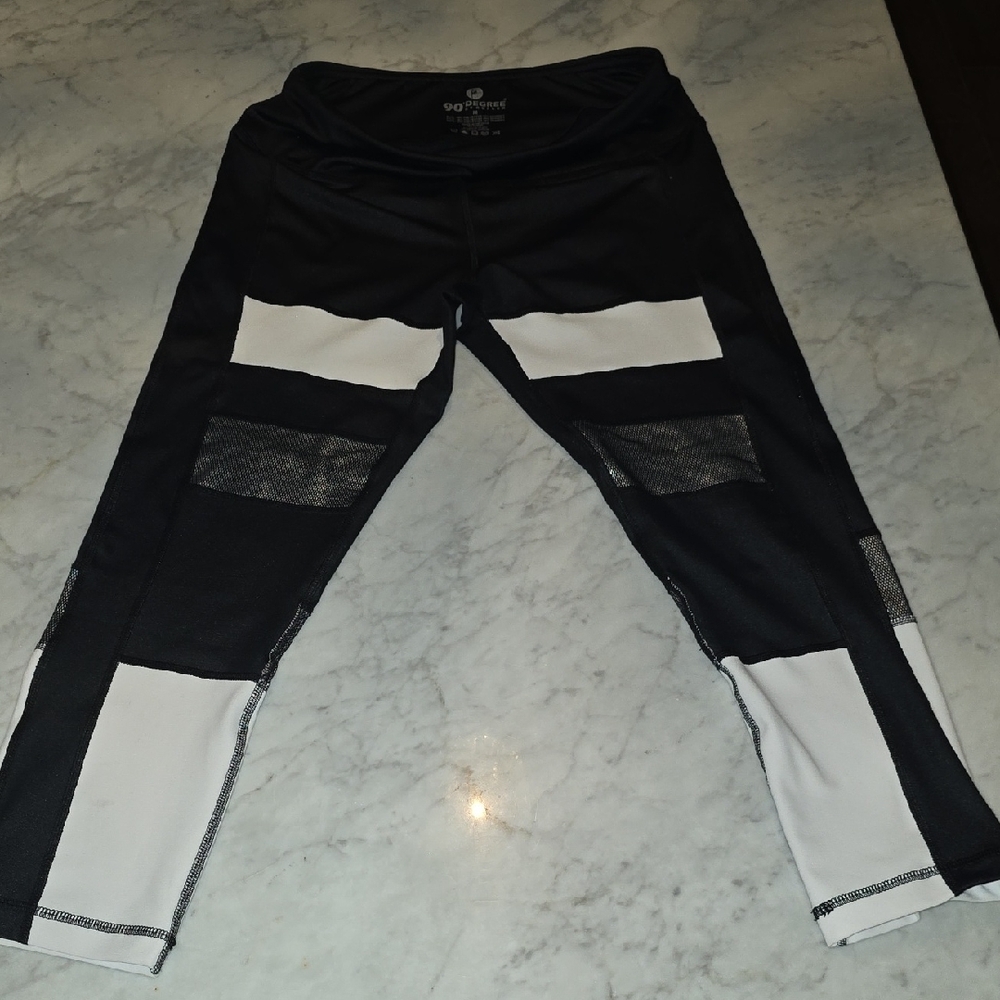 90 Degree By Reflex Black and White Leggings